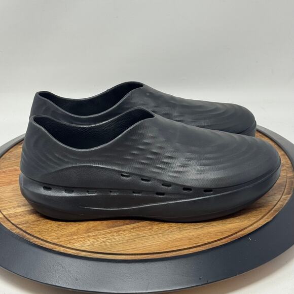 STAND + Plus Gales The Standing Shoe Men's 10 Women's 12 Black Slip On - Picture 1 of 11